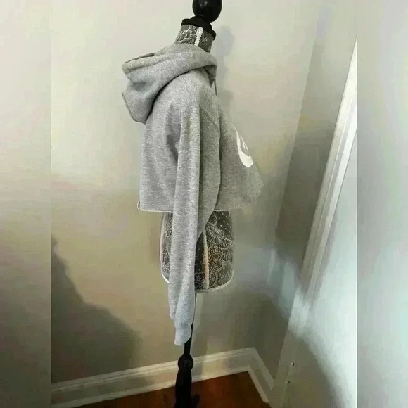 NWOT Women’s Crenshaw Marathon Clothing Cropped Heather Grey Hoodie. Sz: S. - Picture 7 of 9